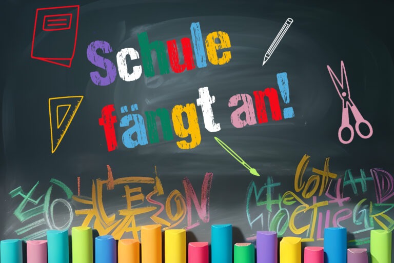 Schultafel und Slogan Schule fängt an